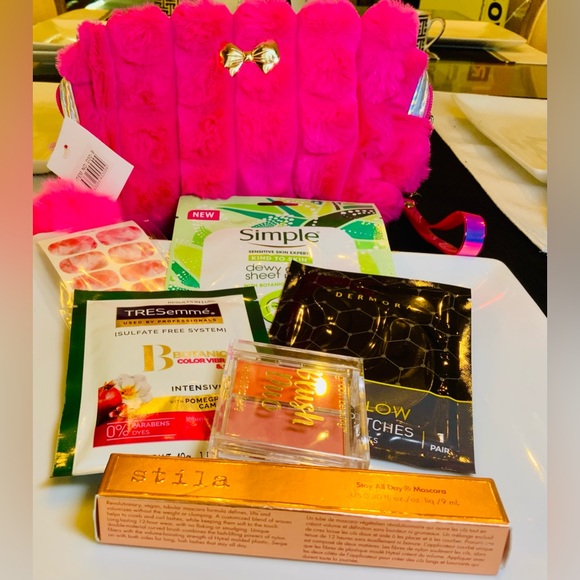 Cosmetic Bundle New - Picture 5 of 8